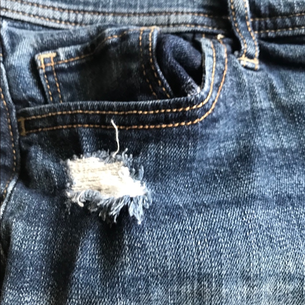 Short-Short Low Rise - Picture 3 of 4